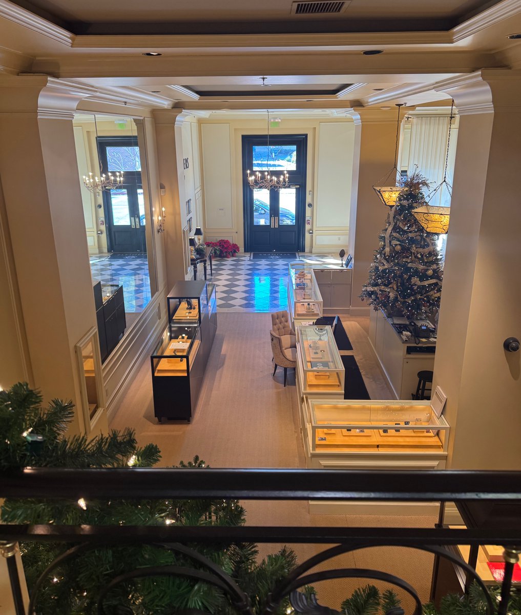 SteinersJewelry's tweet photo. We have over 80 years of gemology experience behind us, understand the importance of lasting quality, and are here to help with whatever you may need. We offer only the finest diamonds, colored gemstones, and jewelry heirlooms. Learn more about Steiners at https://t.co/kHogoSZpAI https://t.co/icbYCy5vE8