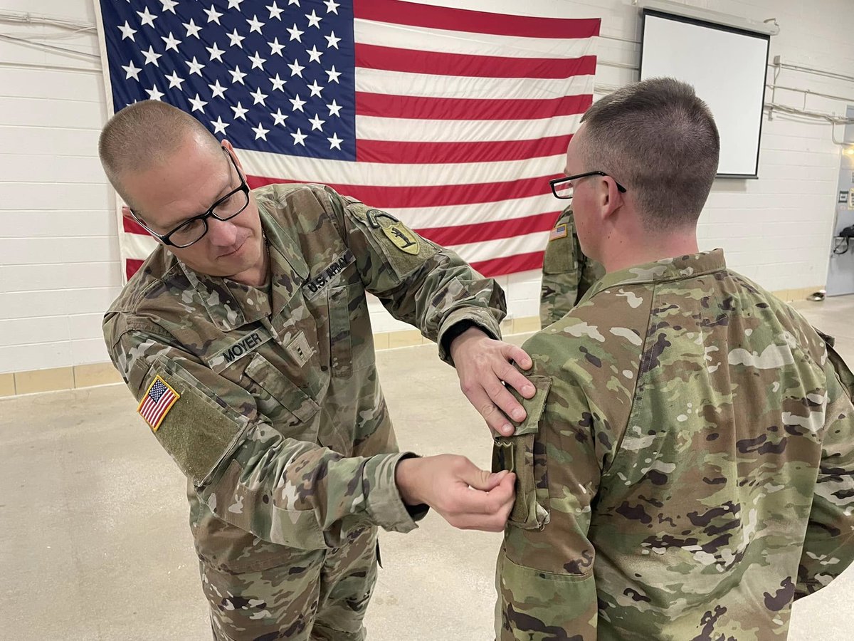 Missouri_NG's tweet photo. 🎶 Welcome to the Band! 🎶
The 135th Army Band welcomed euphonium player Spc. Babre and saxophonist Spc. Spier, who recently completed BCT and AIT, earning their unit patch.
Congrats and welcome to the team! #GoMoGuard #MoGuard https://t.co/J4ECZszLkK