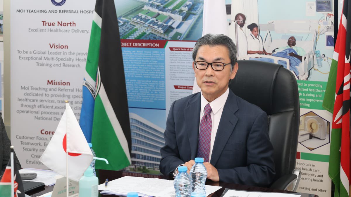 MTRHofficial's tweet photo. JAPANESE AMBASSADOR TO KENYA H.E. HIROSHI MATSUURA HANDS OVER MTRH’S 1.5 TESLA MRI MACHINE AND AMBULANCE

The Japanese Ambassador to Kenya H.E. Hiroshi Matsuura, today, 19th December 2024, handed over two new projects at Moi Teaching and Referral Hospital (MTRH). https://t.co/ufoTOQEpEn