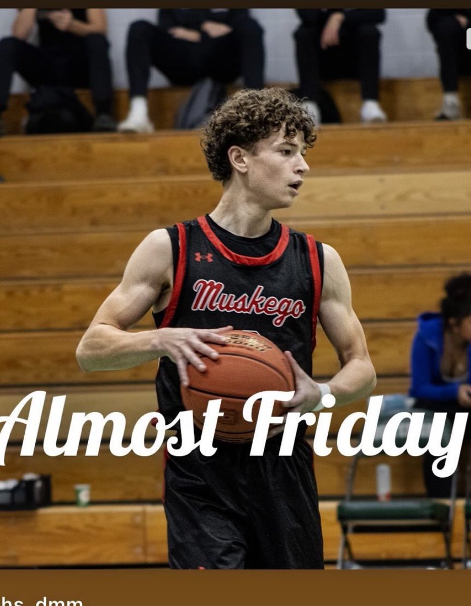 tmueller_5's tweet photo. Alex has taught me what true perseverance looks like. His hard work, dedication and positivity throughout all the years playing the game is something I will never forget and something I know his Lord is proud of too! Alex makes me want to be a better person 🏀 https://t.co/ReAQlIxzuP
