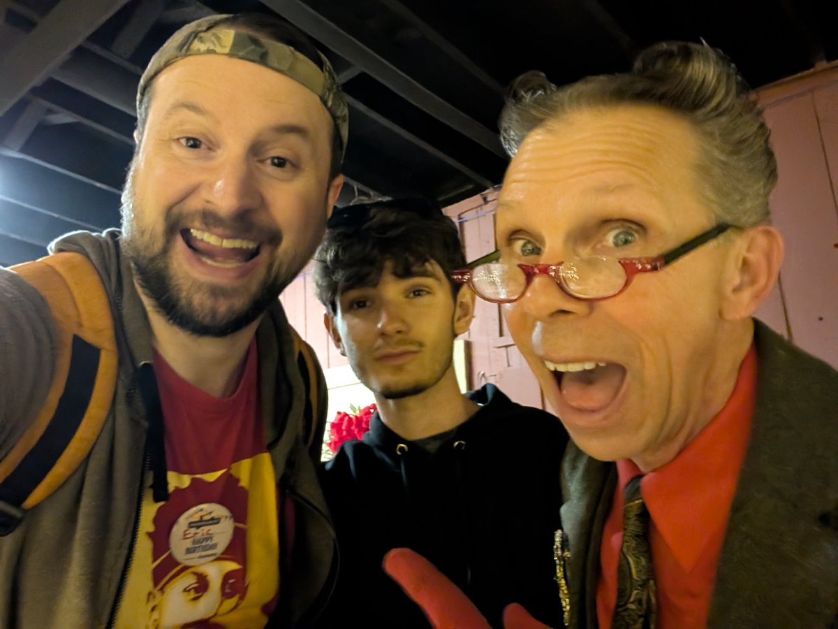 Feed the Queen LLC/I Am Lisa/Super Happy Fun Clown tweet media