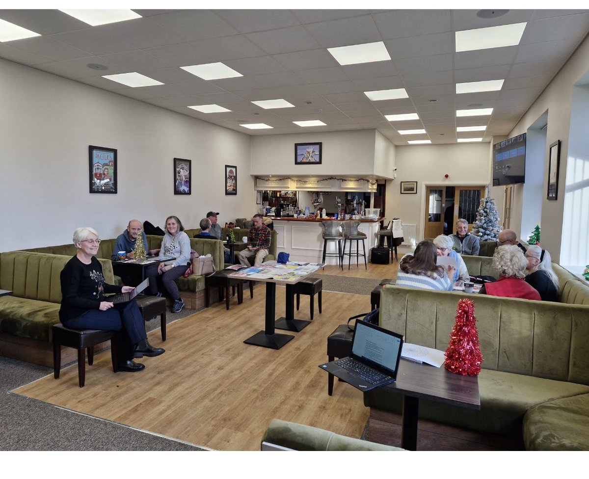 shellarinab's tweet image. Fantastic Festive social drop in today @burylivewell weekly session at Whitefield Bowling Club.  Christmas Quiz and can you guess what the loser got?? 😂 Billy looks terrified! #livewell #wellatwinter