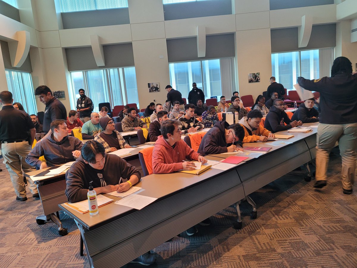 DPDRecruiting's tweet image. Early morning for applicants! Start a new career with Dallas Police Department !

Contact a recruiter today at 214-671-4409 or email dpdrecruiting@dallas.gov. 
#DallasPD #wearehiring #joinDPD