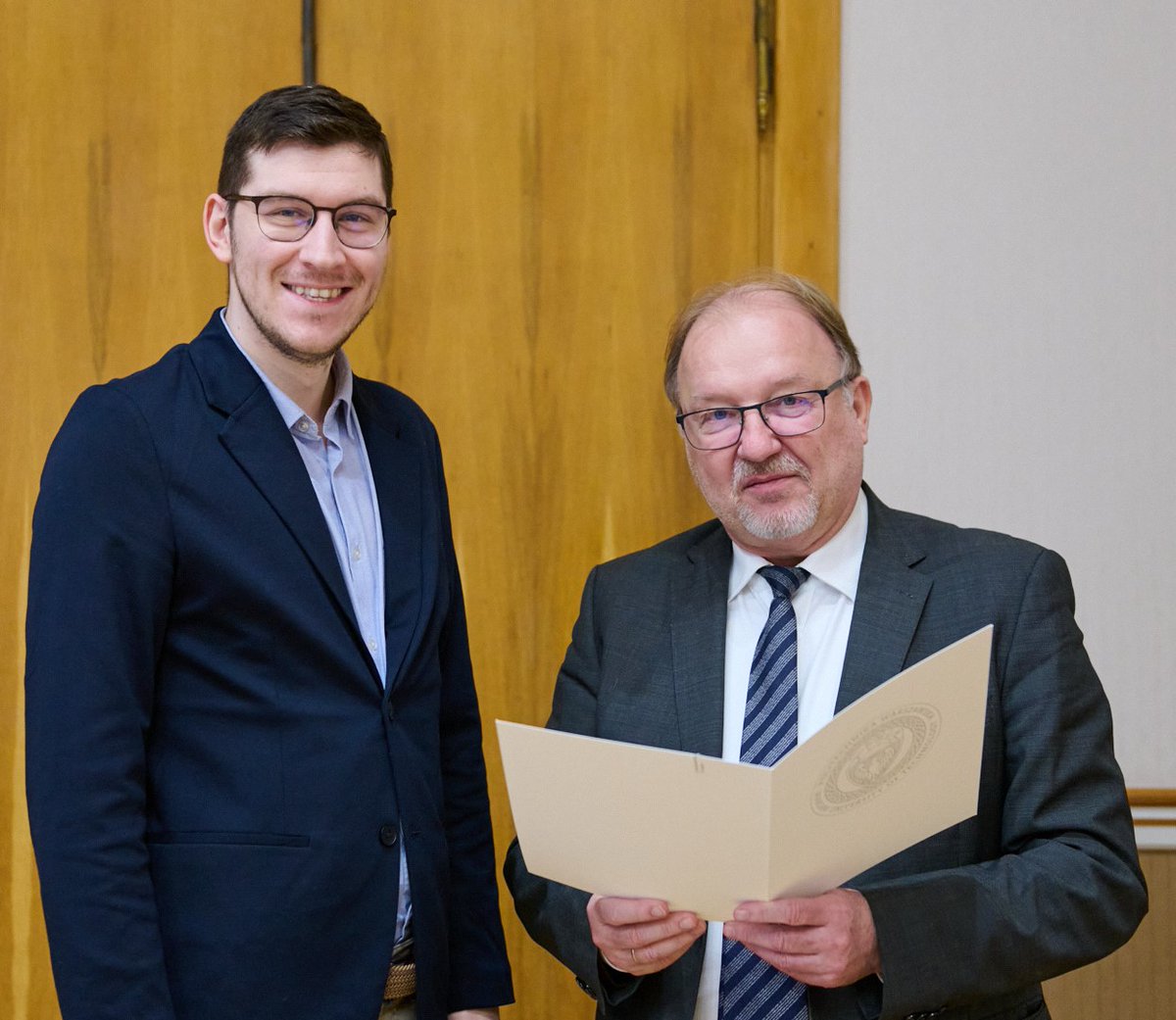 Artur Kasprzak (@kasprzak_wut) on Twitter photo It's a great honor and a significant challenge to be elected chairman of the newly established Council of Young Scientists at WUT🧑‍💼I already see our team will be eager to actively support Rector's Authorities in promoting young scientists at WUT🧑‍🔬
<a href="/PW_edu/">Politechnika Warszawska</a> <a href="/wch_pw/">Wydział Chemiczny PW</a> <a href="/MNiSW_GOV__PL/">Ministerstwo Nauki i Szkolnictwa Wyższego</a> It's a great honor and a significant challenge to be elected chairman of the newly established Council of Young Scientists at WUT🧑‍💼I already see our team will be eager to actively support Rector's Authorities in promoting young scientists at WUT🧑‍🔬
<a href="/PW_edu/">Politechnika Warszawska</a> <a href="/wch_pw/">Wydział Chemiczny PW</a> <a href="/MNiSW_GOV__PL/">Ministerstwo Nauki i Szkolnictwa Wyższego</a>