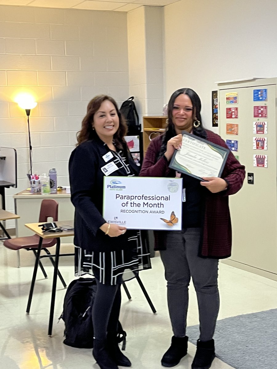 Congratulations to Ms. Meller for receiving a Certificate of Recognition for an Outstanding Special Education Award! A special thanks to Platinum Auto Glass and the Lewisville Chamber of Commerce for presenting the award!
