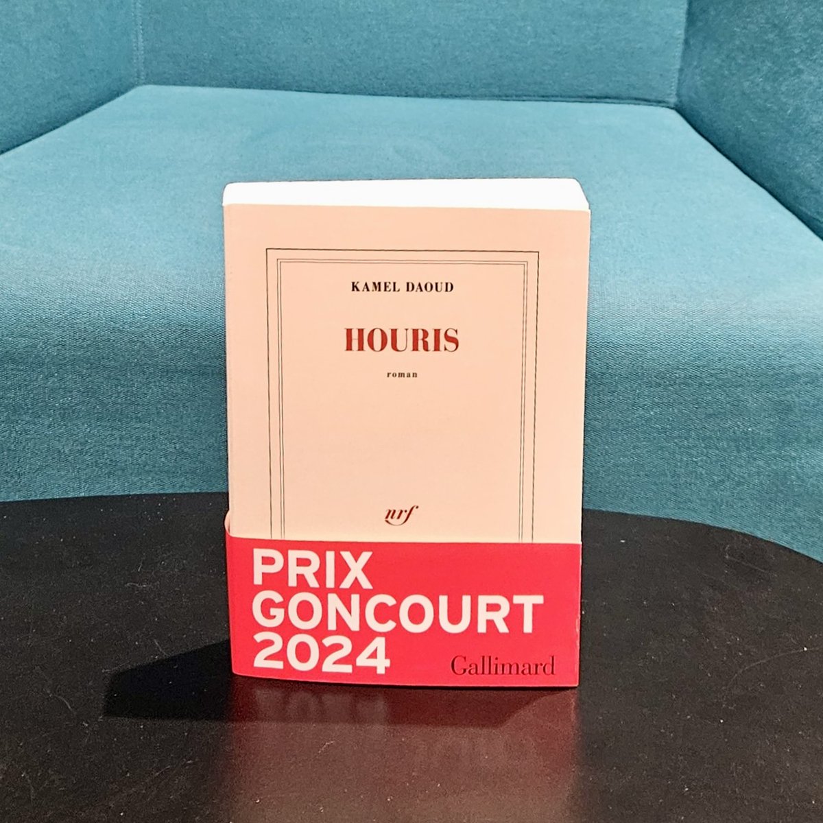 DeLibrairie's tweet photo. La guerre d'Algérie: une histoire qui ne passe pas. 
Revenir sur l'histoire algérienne avec Houris c'est sortir du couple stérile coupable- victime. Un livre fondamental pour construire l'avenir. https://t.co/GNGJN3H3h8