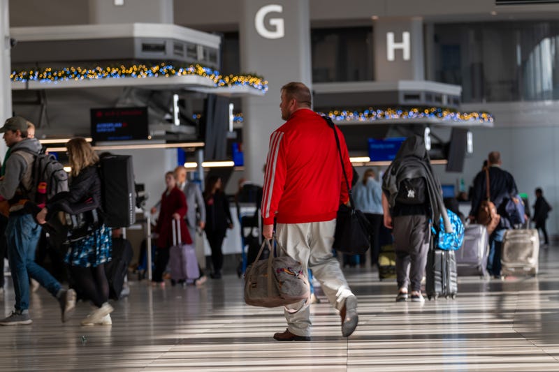 🤒 ✈️ FLU 'PREVALENT' STATEWIDE: Cases jump 72% in NYC as 'record' holiday travel expected at airports #Influenza 🦠 bit.ly/4iI9pc8