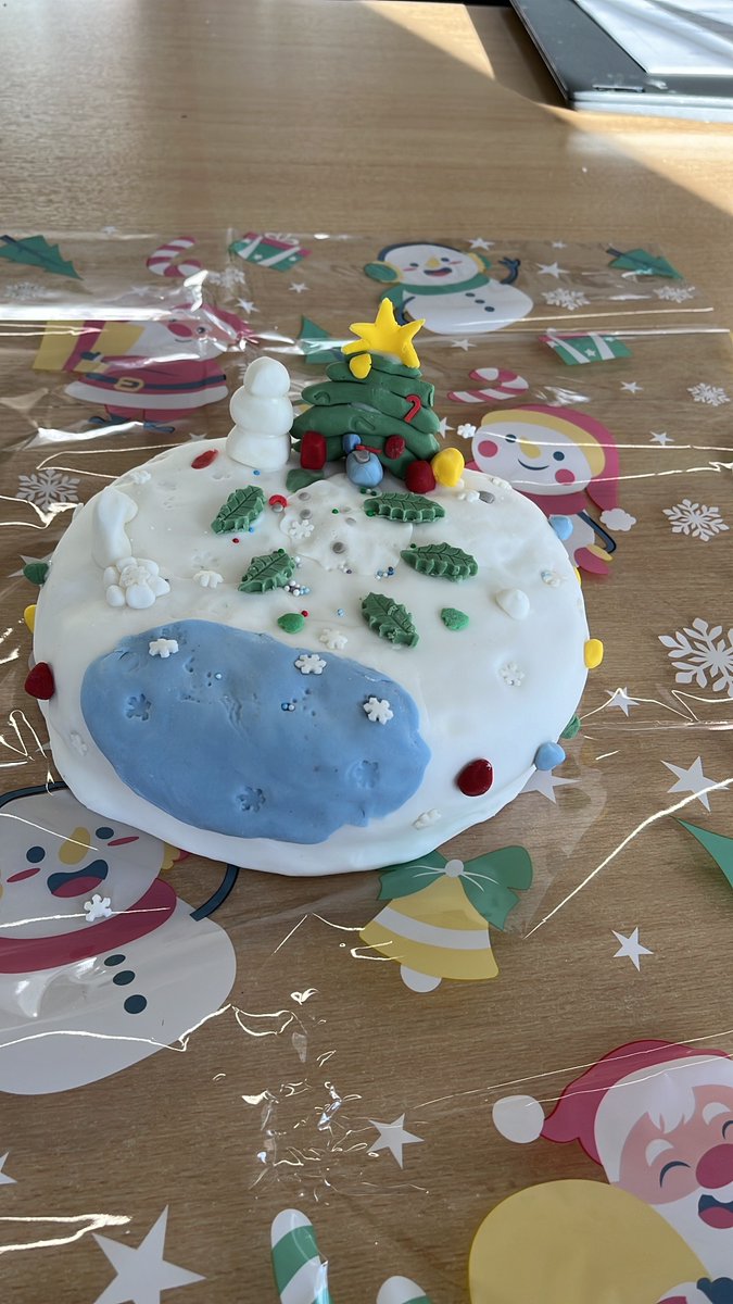 RaedwaldT's tweet photo. Our Springboard Year 10 and Year 11 students have been getting into the festive spirit by making and decorating their very own Christmas Cakes. The students took on this project during their food tech lessons over the course of 2 weeks. Great job! #christmascakes https://t.co/DqW37bK0Mq