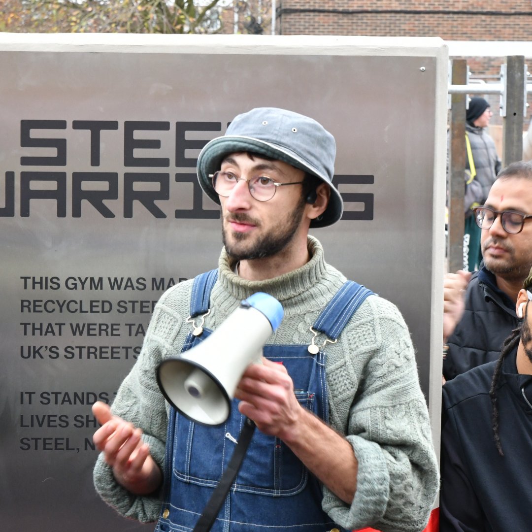 PopuloLiving's tweet photo. Day 11 of 12 Days of #Populo: Street Art Community Day
In November, we celebrated the new @steelwarriorsuk gym + @YesMake1 playground at Carpenters Estate! 🎉
Our Community Day had mural painting, breakdancing + more. Starting regeneration with community spaces shows our commitment to residents first! 💪
@NewhamLondon
@rokhsanafiaz
#12DaysOfPopulo #CommunityFirst