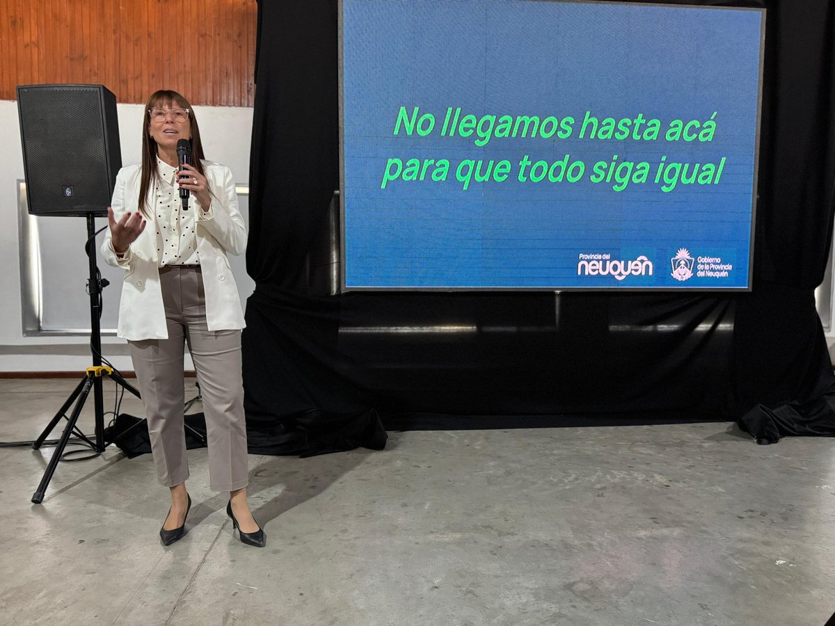 pepeousset's tweet photo. Informe de Gestión 
Min. de Desarrollo Humano, Gobiernos Locales y Mujeres 

Con el foco en las personas, brindando oportunidades y respondiendo a las necesidades, @julietacorroza realizó un balance del 2024.

Felicitaciones al equipo de trabajo por el esfuerzo y el compromiso. https://t.co/So8s6y3XHk