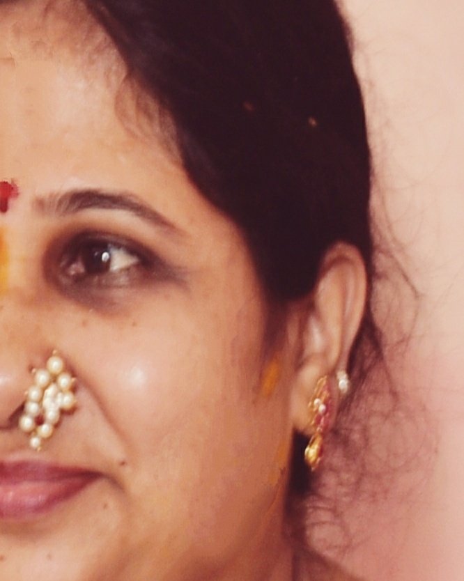 Seemajay9's tweet photo. Ok....I will start it myself😁😂
( I had pics for this😬😬)
Not just one... flaunting 3 nath designs😅
#NathTwitter
#NosepinTwitter https://t.co/ehI3qh2bcS