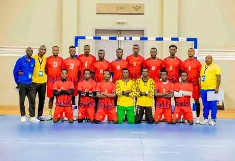 alphonsenkunda's tweet photo. Amakipe ane yo mu Rwanda ari yo #PoliceHC, #GicumbiHT, #APRHC na #UBSports yageze muri ยผ cyโirushanwa rihuza amakipe yo mu Karere ka Afurika yโIburasirazuba โECAHF Senior Club Championshipโ rikomeje kubera i Kigali.@GicumbiDistrict https://t.co/0BANoLDdbW