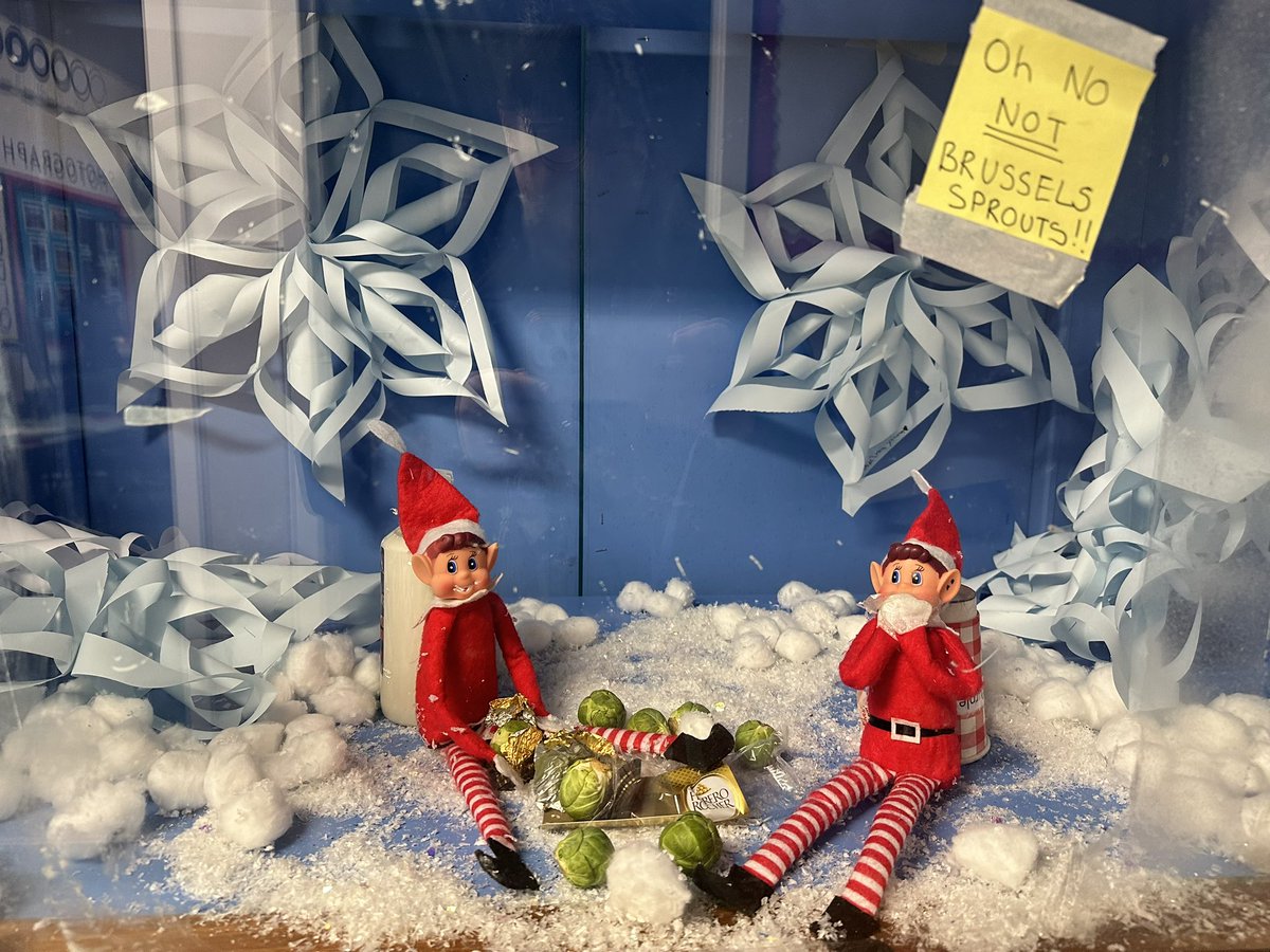 Blairgowrie HS Art (@blairgowrieart) on Twitter photo Aw no what are the elves up to !! 
Definitely donβt want those chocolates π€ͺ Aw no what are the elves up to !! 
Definitely donβt want those chocolates π€ͺ