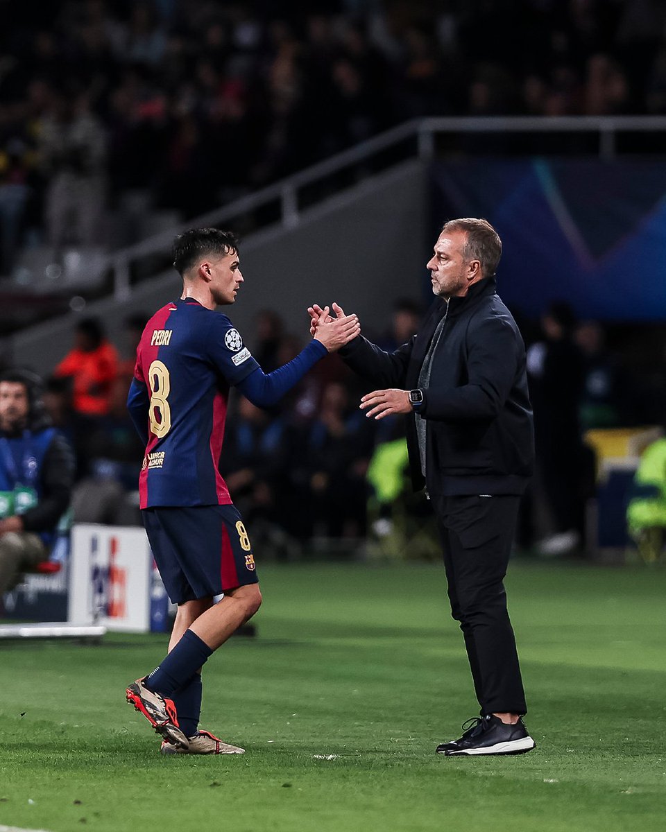 ChampionsLeague's tweet photo. Pedri 🤝 Flick 

#UCL https://t.co/OYVUWazscq