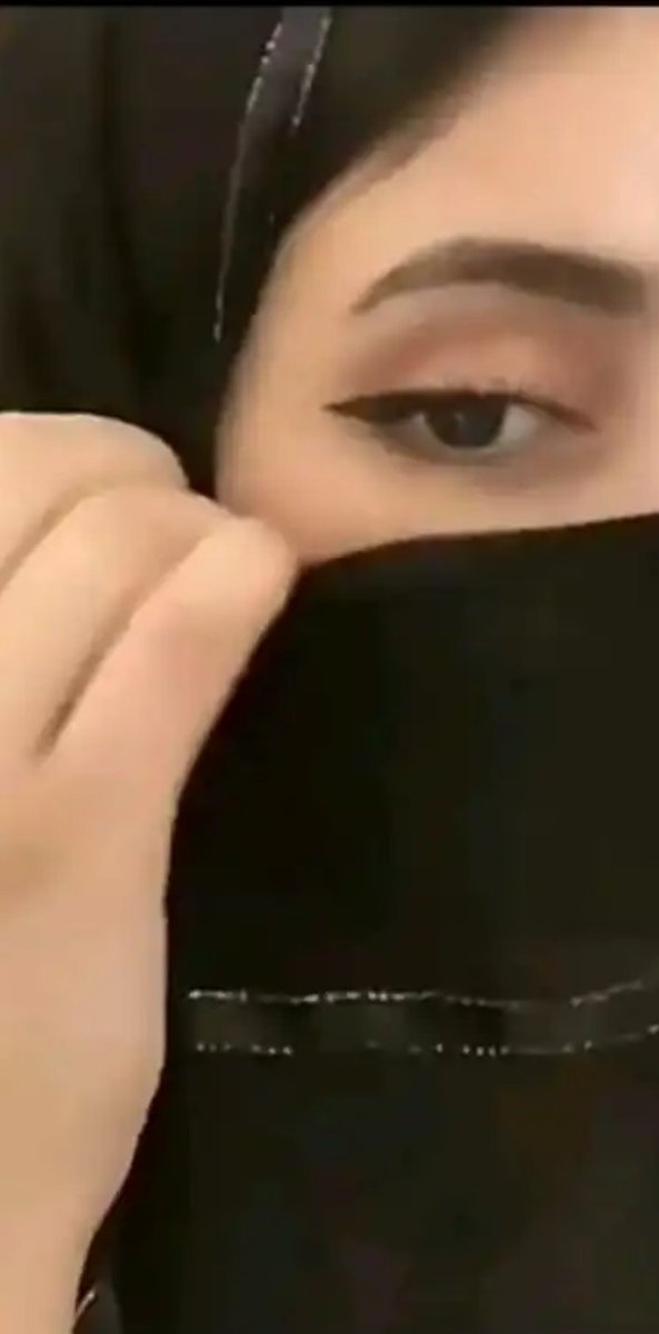 أحـيانا يكـفي ان نعـرف ان الذين أحببناهم بخـير لا أكثر
حتي لو ابعـدتنا الظروف والمسافات
فيكفي الـقلوب انهم سعـداء حـتي ان لـم يكونوا بقربنا