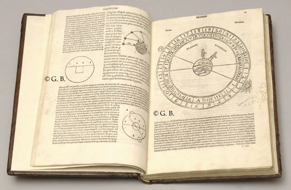 LMatritenses's tweet photo. “Nota eorum quae in hoc libro continentur...", 1508. 
☑️Una obra muy conocida y buscada tanto por los textos como por los comentarios y anotaciones
📍Disponible en @BlazquezLibros  
📞Cita previa: 914293638
▶️+info: https://t.co/cZRBwGXEFk #bibliofilia #postincunable #Astronomía https://t.co/x8Hd5X8Eei