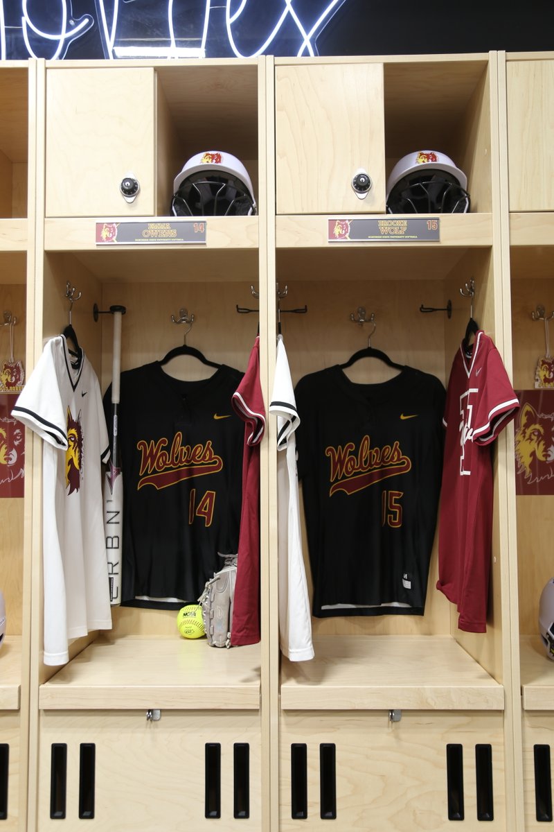 PHSAthleticEdge's tweet photo. Our lockers are designed for durability, style, and team pride. The Wolves at @NSUWolves_SB have a new look for their new season. 😎

Take your locker room to the next level with our dedicated team of professionals. 👇
https://t.co/SjpEJlphtF

#Athletics #Sports #GoWolves https://t.co/X2bCRJYlrt