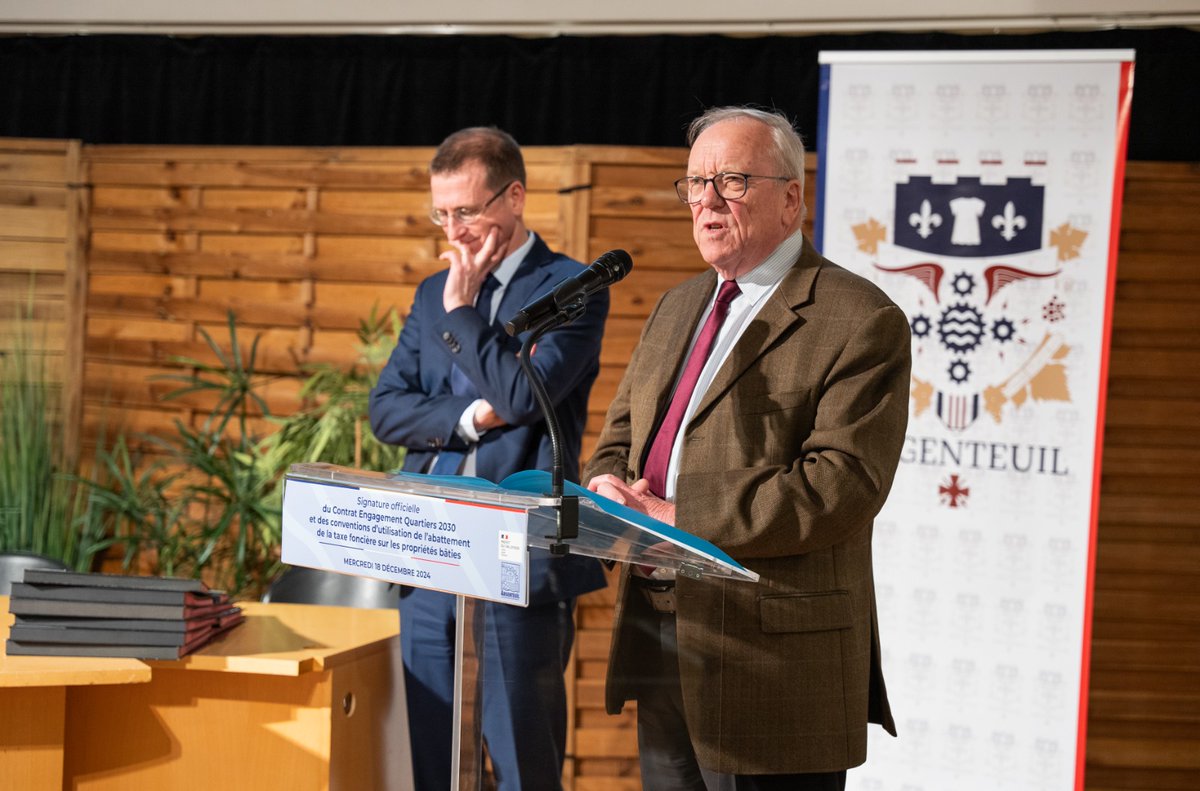 GMothron's tweet photo. Hier, aux côtés du Préfet et de 10 bailleurs sociaux, nous avons signé la convention sur l'abattement de 30% de la #TFPB. Une recette fiscale de + de 2M€ que la Ville et l'État concèdent aux bailleurs afin d'améliorer le cadre de vie des 36 000 habitants des #QPV d'#Argenteuil. https://t.co/pjQFsU6nv2