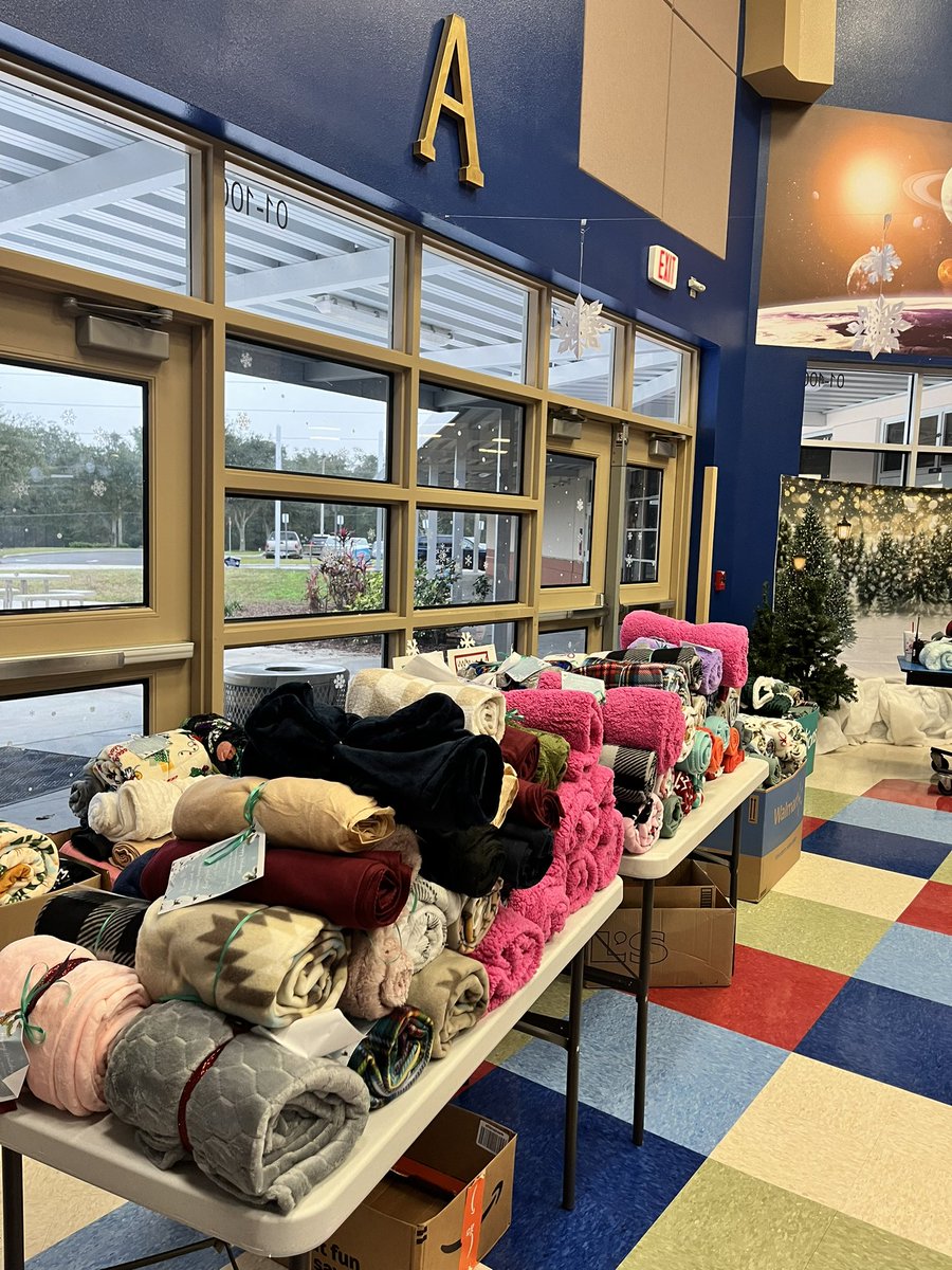 RobinKing11's tweet photo. My leadership team and staff collected more than 700 blankets do every kid got a fuzzy blanket for the winter break. ❄️ https://t.co/hgjhHKbElm