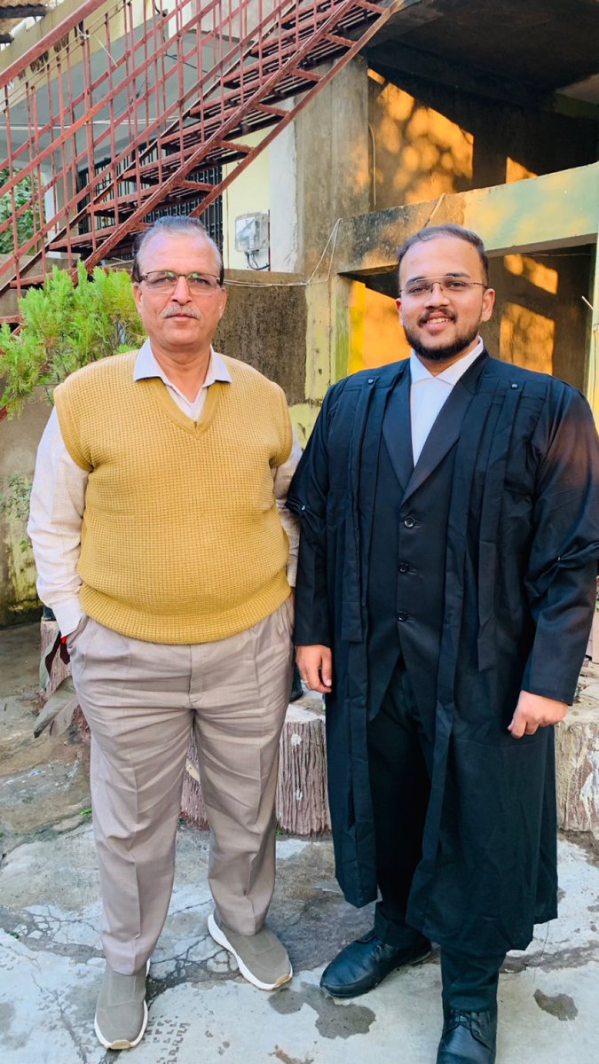 AshutoshGodbol2's tweet photo. Dream come true!!⚖️♥️

#advocate #highcourtofmp https://t.co/sIJCNoQ64p