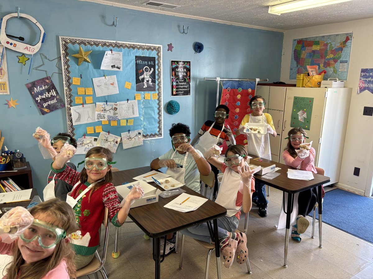 BiancaMcDavid's tweet photo. Brains, plays, and more.  Just another day in AIG.
@CumberlandCoAIG 
@StedmanRams 
@SunnysideTigers 
#AIGallday https://t.co/eokF34NnqJ