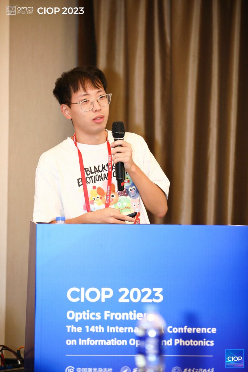 Tsinghua_Uni's tweet image. #NextGen Liu Zhuoyuan redefines coherent #synchrotron radiation theory, embodying the #InnovativeTsinghua spirit. His new framework separates space-charge and #radiation recoil effects, solving singularities in CRS calculation while advancing accelerator beam dynamics.