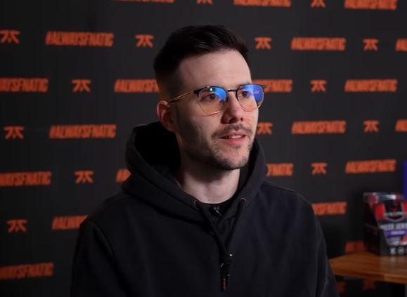 [OFFICIAL] Dardo 🇪🇸 steps down as Team Director for Fnatic’s League of Legends team

He plans to transition into a different role within Fnatic after a break
<a href="/holysquad_fr/">HOLY Squad France®</a>