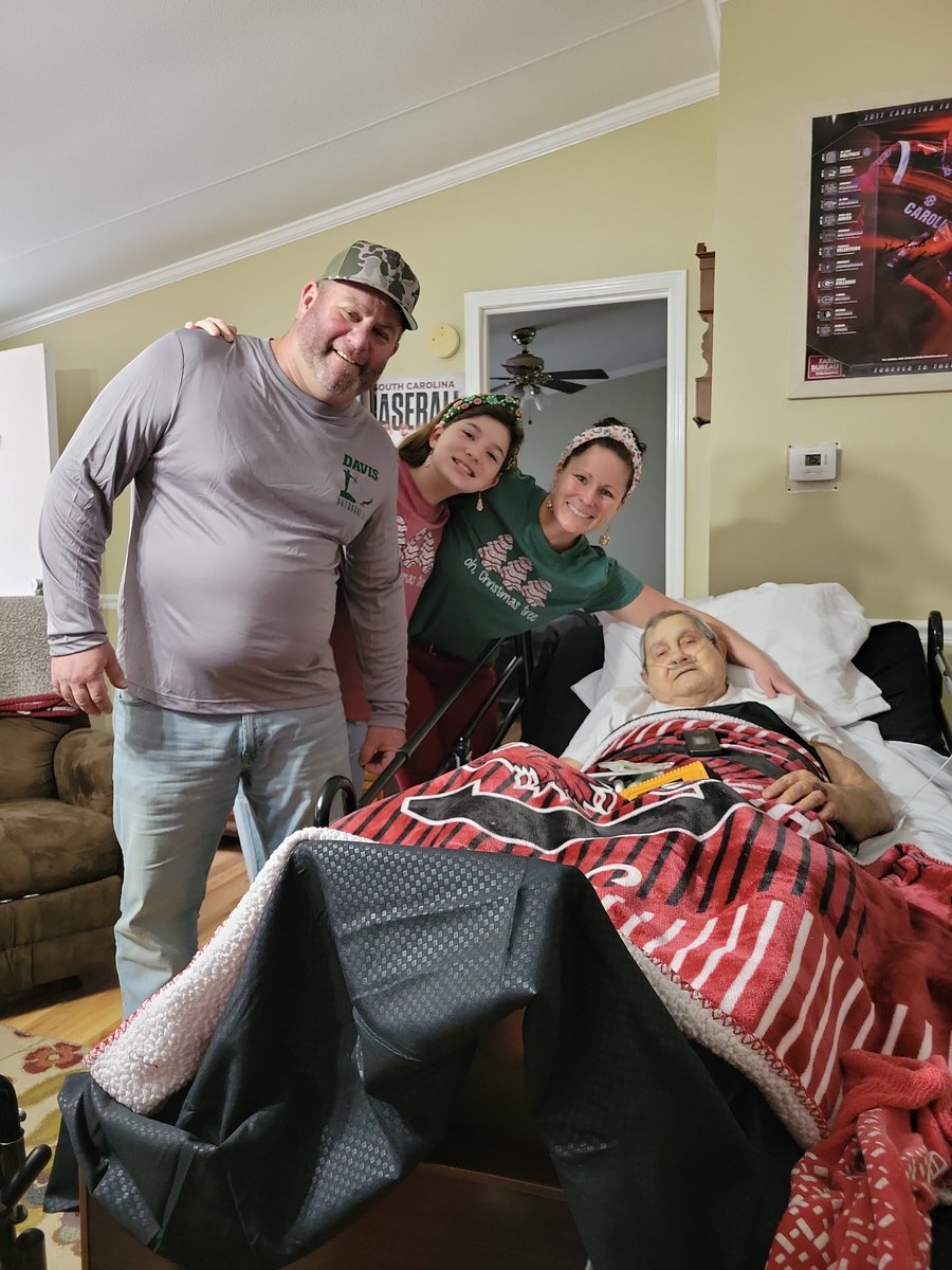 hawgyhog9's tweet photo. Gamecock Country won't ever be the same and the rides to work in the early morning definitely won't be either. Rest In Peace Gamecock Larry. You fought the good fight. Rest Easy. You will be missed. https://t.co/EA5GYenwqQ