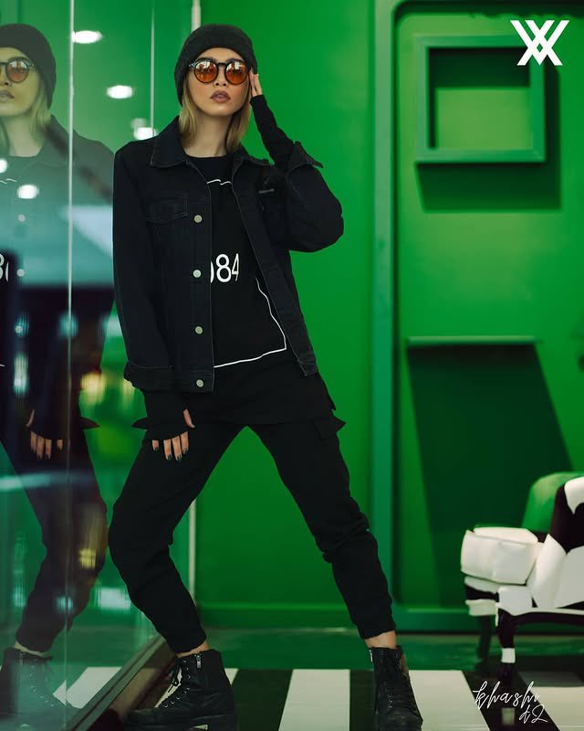 AstraVivid's tweet photo. Discover Urban Vision: Modern Streetwear Statement’ – a bold fusion of minimalism and urban aesthetics. Perfect for those who embrace edgy streetwear. 🖤

Check it out on @objkt: https://t.co/QQ6KqvOJt2

#NFTFashion #DigitalFashion #CryptoFashion #MetaverseStyle #VirtualFashion https://t.co/BUdAj12Zry