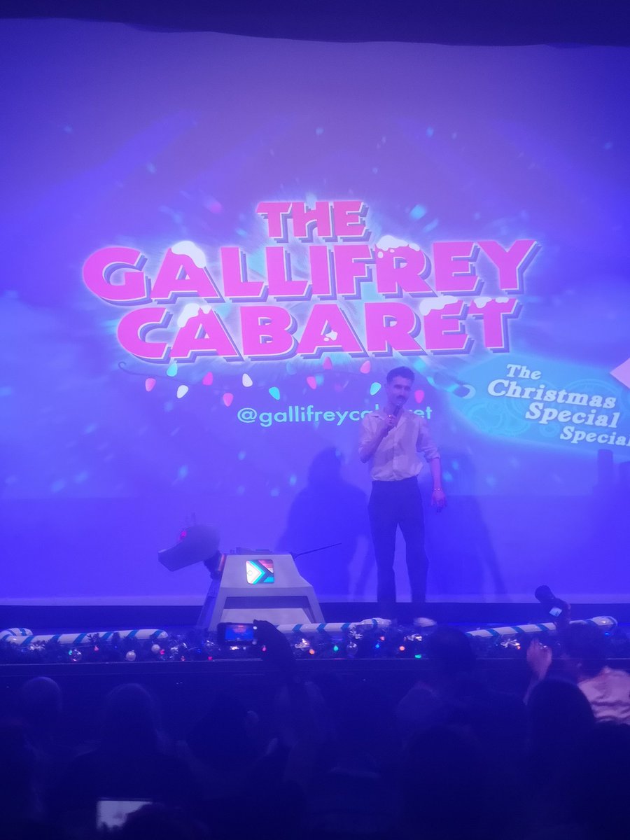 TheGoldenCosmos's tweet photo. Christmas special of @gallycab was absolutely magical, what a night you've truly outdone yourselves 🥰

Also what do you meannn Russell T Davies showed up &amp; I met him?! 🥹💜 https://t.co/izW1dQGX37