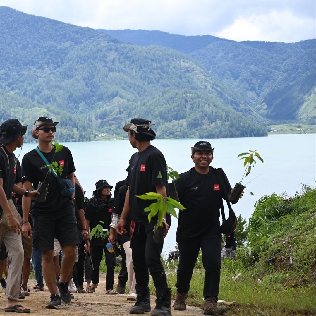 Mapala_SIGINJAI's tweet photo. [ TEMU WICARA KENAL MEDAN XXXIII ]
Salam lestari✊🏻🍃
Hallo SIGINJAI family dan teman-teman lainnya!
Kegiatan ini bernama Forum Pertemuan ini bernama Wicara Kenal Medan (TWKM) Mahasiswa Pecinta Alam Tingkat Perguruan Tinggi Se- Indonesia. https://t.co/IifeCOK53e