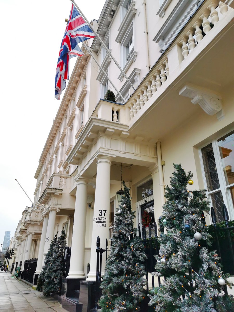 FrenchieMummy's tweet photo. ad Fancy a romantic getaway in the heart of London? 

Check out the @ESquareHotel 💖

Have a walk around Belgravia, explore the private square opposite the hotel...

Read my full review now:
https://t.co/xATkecSc8K

#LondonHotels #pimlico #london #londonlife https://t.co/1Du3hrbr3N