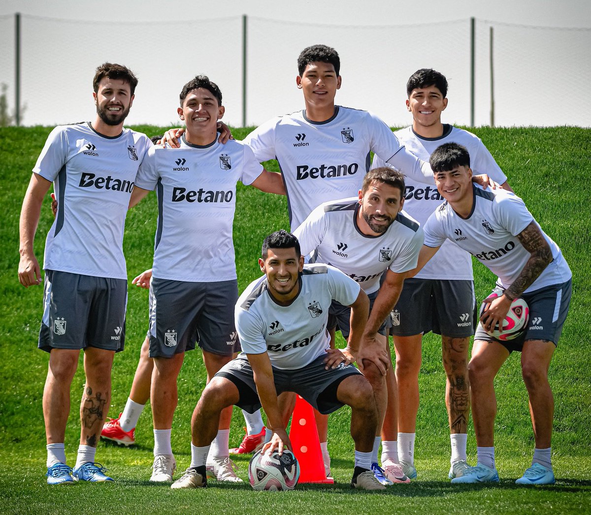 Melgar enfrentará en la Fase 2 de la Copa Libertadores a Millonarios 🇨🇴 o Tolima 🇨🇴 (aún en campeonato local). En caso clasificar a la Fase 3 su rival será Defensor Sporting 🇺🇾, Monagas 🇻🇪 o Cerro Porteño 🇵🇾. Luego viene la fase de grupos 🎙