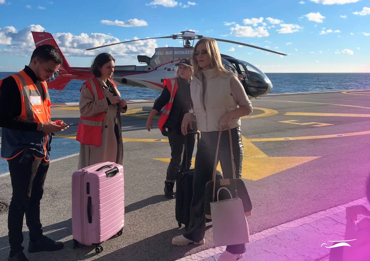 Héli Air Monaco avec les backstages de « Cent mille milliards » de Virgil Vernier
 
🎥 Un film entre fiction, documentaire et mythe, qui questionne l’architecture du capitalisme et l’errance humaine : un regard saisissant sur une génération en quête de sens.

#Cinéma #helicopter