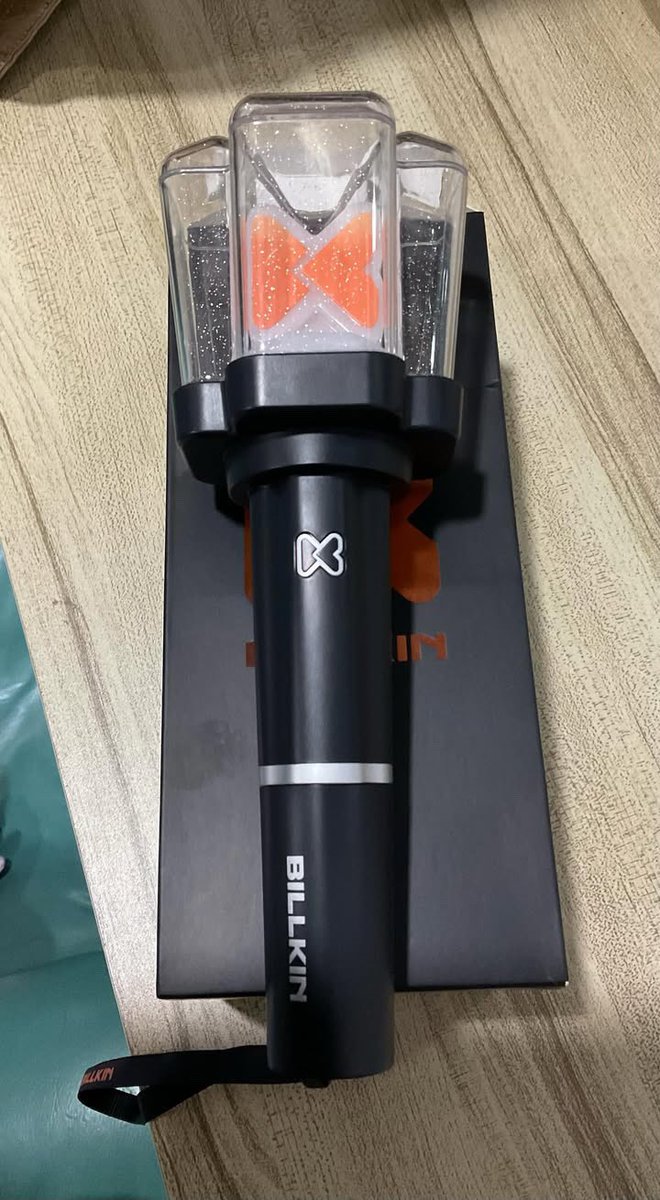 ploypicha272's tweet photo. ส่งต่อแท่งไฟ Billkin 💖🤏🏼

🧡- Billkin Official Light Stick 1,650฿ 

สนใจทัก dm ได้เลยค่ะ🙏🏻
#ตลาดนัดบกพพ #ตลาดนัดbkpp #bkpp #bbillkin https://t.co/xUpzmuTfh4