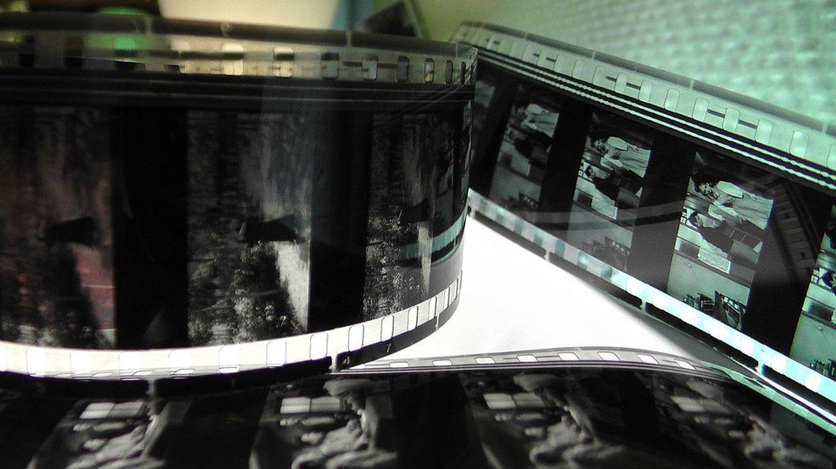 🎥 Courage ! Malgré la fraîcheur des projections cinéma à l’ancienne vous réchaufferont les 26, 27 et 28 décembre. Trois dates et quatre films.

#festival #cinema #argentique #redessan #gard  objectifgard.com/gard/nimes/red…
