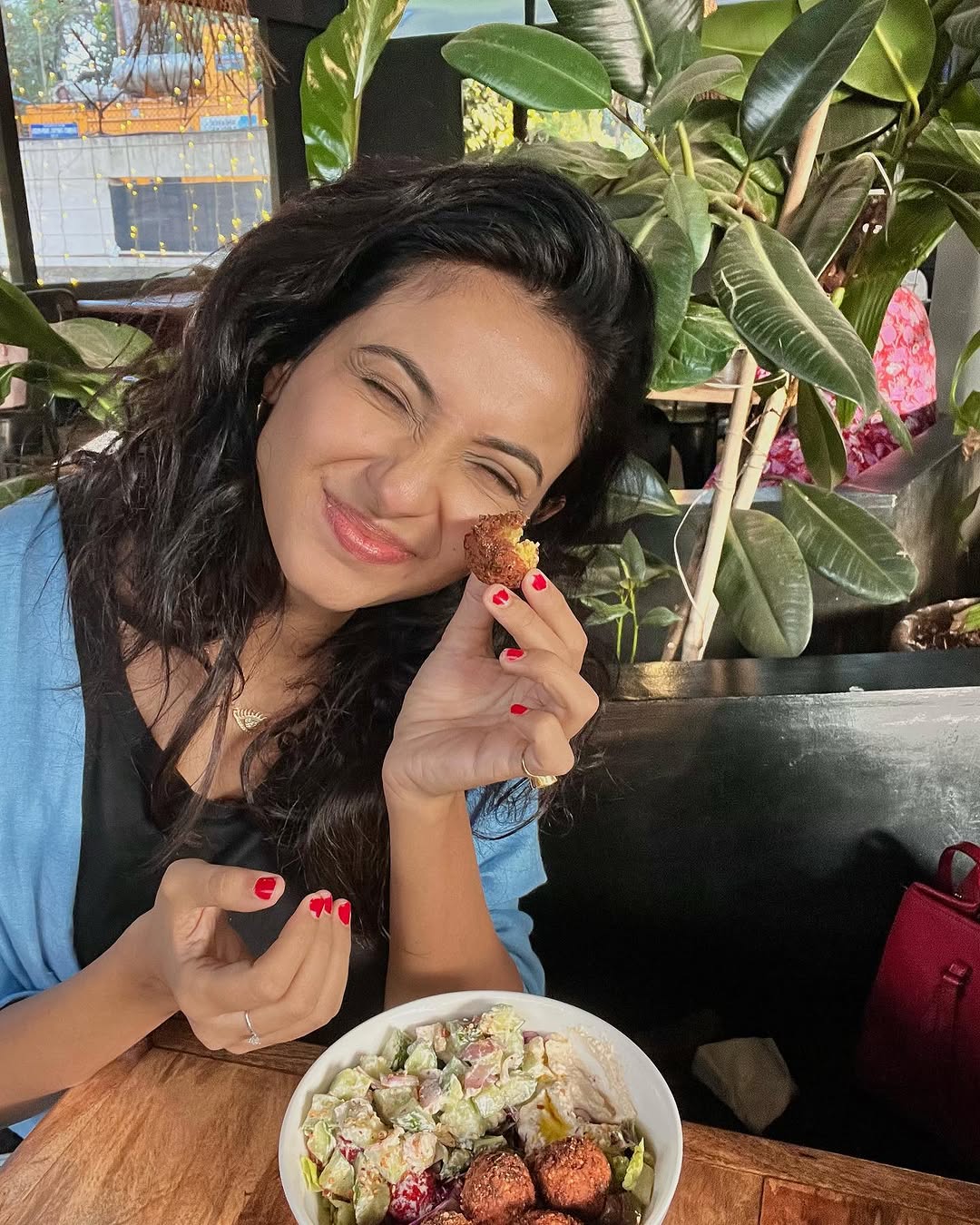 GfLKRnrWEAAFgdl?format=jpg&name=large