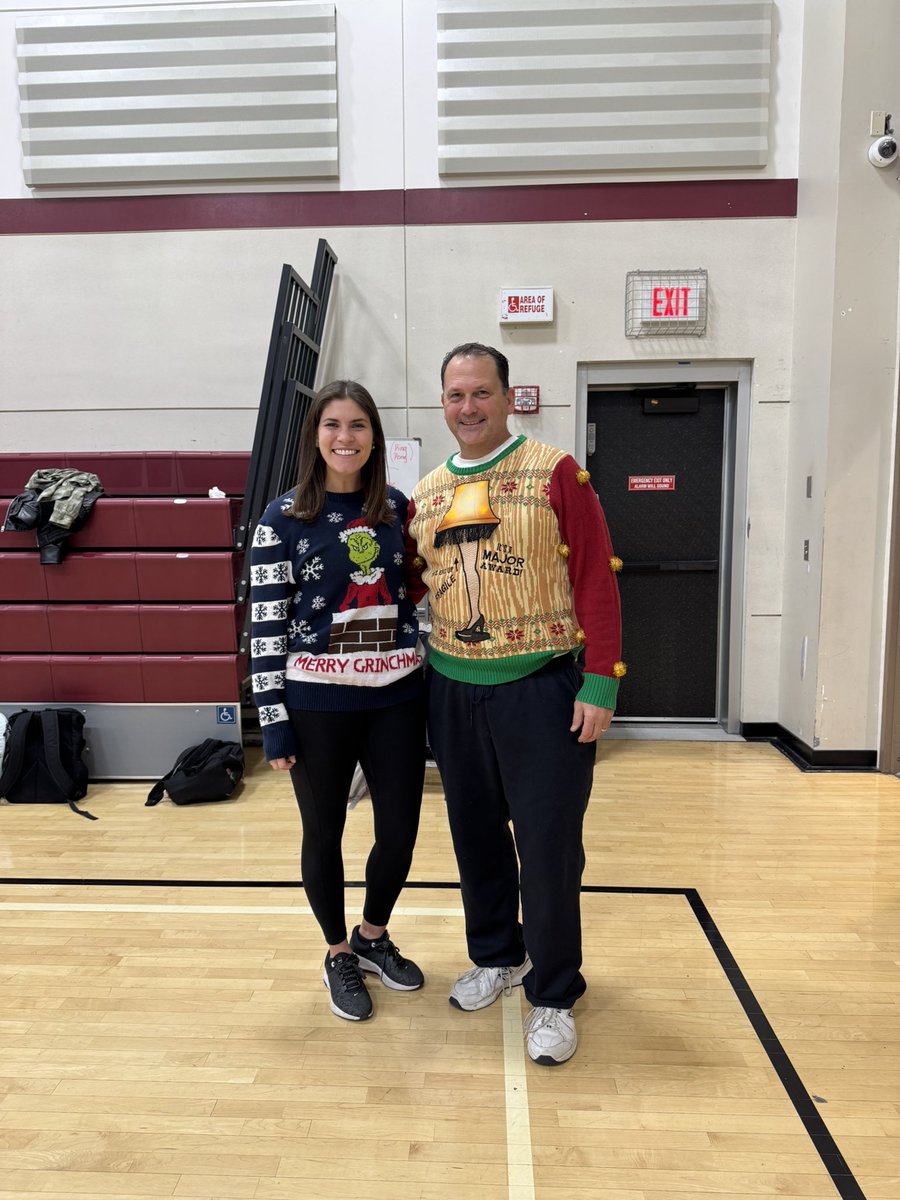 Daniela Castro (@mrscastroohspe) on Twitter photo The only way to spread CHRISTMAS CHEER is singing loud for all to hear!!!! <a href="/OssiningSchools/">Ossining UFSD</a> The only way to spread CHRISTMAS CHEER is singing loud for all to hear!!!! <a href="/OssiningSchools/">Ossining UFSD</a>