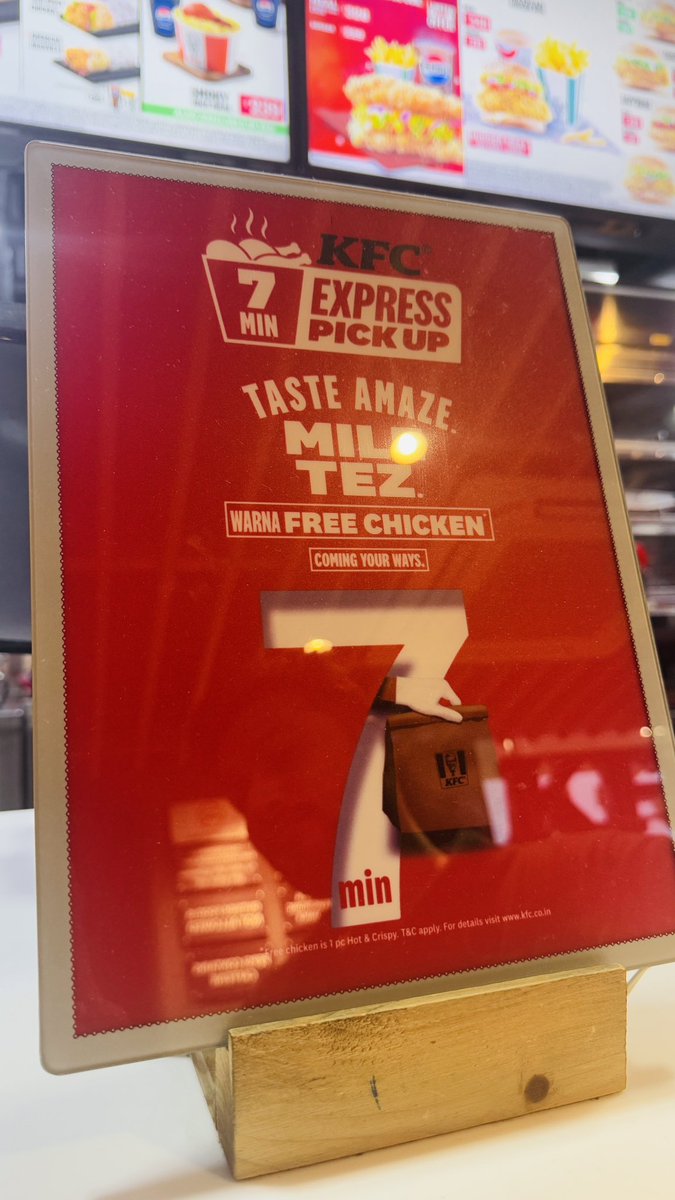 TufelRT's tweet photo. @KFC_India 

Hello KFC. Please don't make promises when you can't keep it. I have been waiting from last 20-25 mins still they are preparing order when I about 7 min express pick up they say that it no longer applicable but still they are advertising on store https://t.co/Aq4iSRjFuR