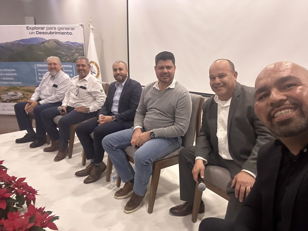 Clase de paneles con panelistas de Lujo, así cerramos el 2024 GRACIAS A TODOS #NOMININGNOLIFE