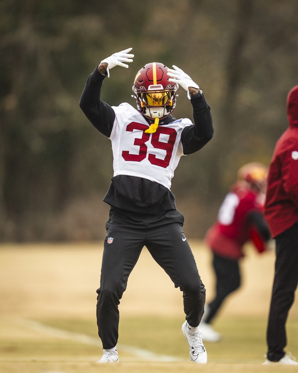 Commanders's tweet photo. #ProBowlVote + @JR1ERA ‼️‼️‼️‼️ https://t.co/MNhVcgdGYL