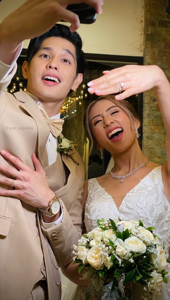 lovewithhygab's tweet photo. if this isn’t love, well, idk what it is

HAPPILY ELVI AFTER  

#CITWMyHappilyEverAfter 
#HyGab | #ChasingInTheWild 
#HyacinthCallado | #GabLagman https://t.co/O9NyXCmViA