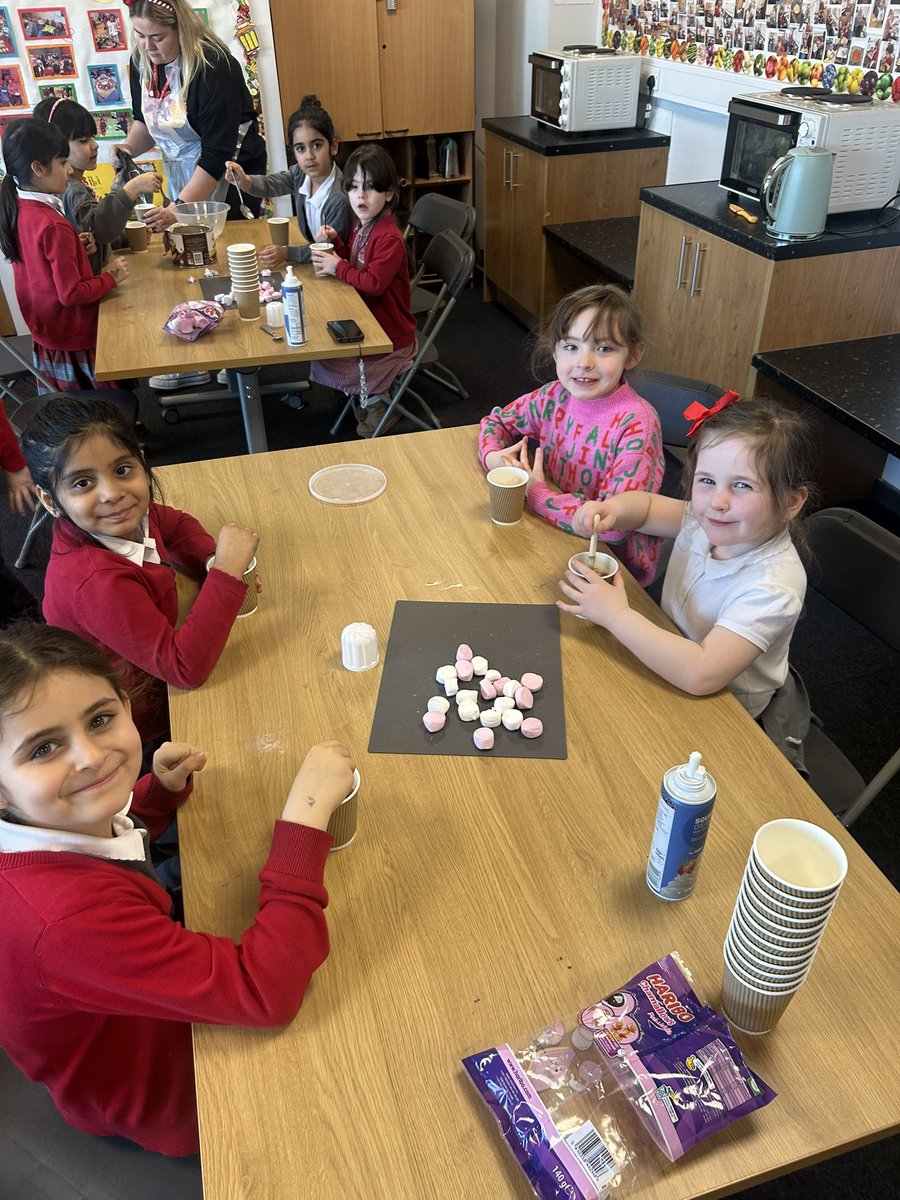 Miss Hayward tweet media