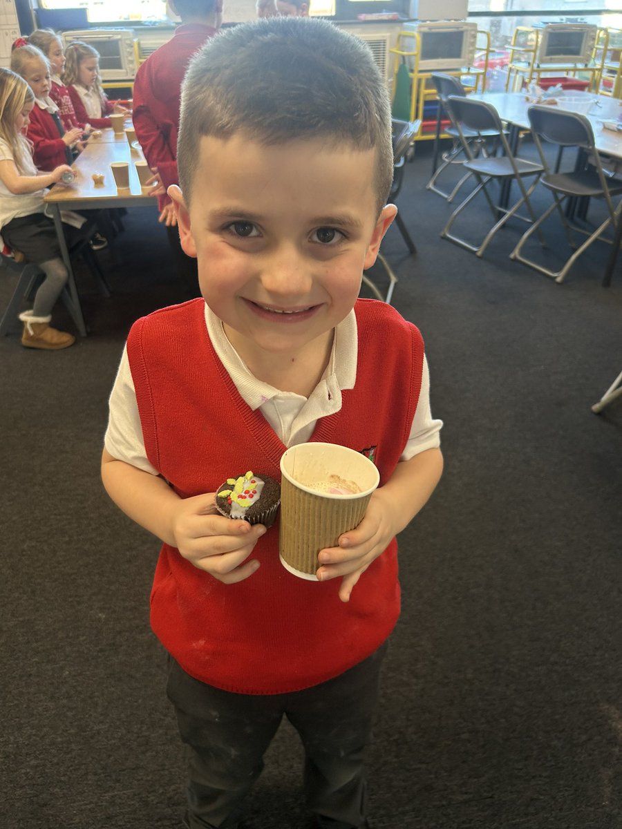 Miss Hayward & P3/2 (@misshayward03) on Twitter photo Today we joined up with P3 to make some delicious Christmas treats! We made hot chocolate with cream and marshmallows and decorated a Christmas cupcake. We enjoyed joining our friends to eat and drink our festive treats! 🎄 <a href="/ClydePrimary/">Clyde Primary</a> Today we joined up with P3 to make some delicious Christmas treats! We made hot chocolate with cream and marshmallows and decorated a Christmas cupcake. We enjoyed joining our friends to eat and drink our festive treats! 🎄 <a href="/ClydePrimary/">Clyde Primary</a>
