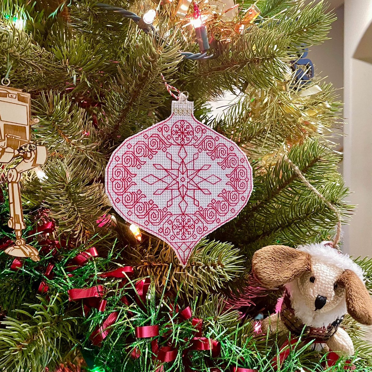 Pie’s Cross Stitch (@piescrossstitch) on Twitter photo A gift for <a href="/IneffablPenguin/">IneffablePenguin</a> ! We both got ornaments from each other lol go check out their shop when they reopen, they got lots of cute stuff!
Pattern from LDBlackStitch on Etsy
#blackwork #ornaments A gift for <a href="/IneffablPenguin/">IneffablePenguin</a> ! We both got ornaments from each other lol go check out their shop when they reopen, they got lots of cute stuff!
Pattern from LDBlackStitch on Etsy
#blackwork #ornaments