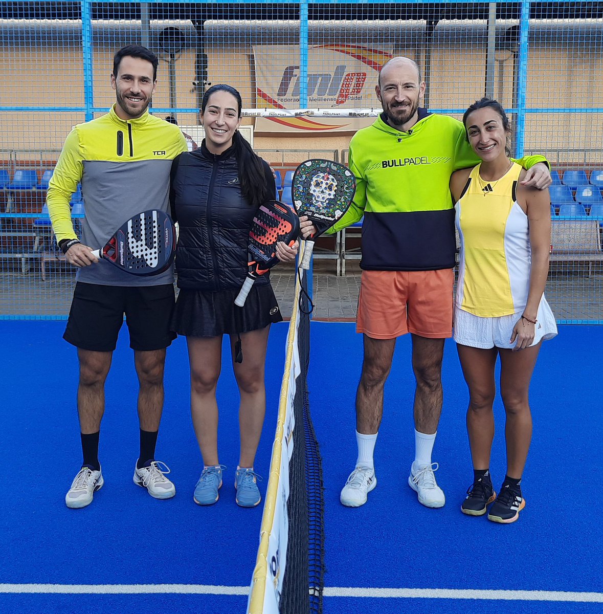 ondaceromelilla's tweet photo. Los hermanos Mizzi, María y Javier, se han proclamado campeones de la última prueba del calendario federado de pádel frente de Mamen Pérez y José Lavernia. https://t.co/JsQcSU1mjQ https://t.co/HiwRXu8E7g