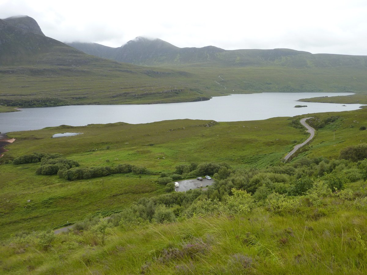 The expanded 78-space Stac Pollaidh Car Park, Sutherland, has reopened with new daily parking charges. For full details &amp; info on annual parking permit click here buff.ly/3VOaBkh
#StacPollaidh   #accessinfrastructure, #Coigach #carpark