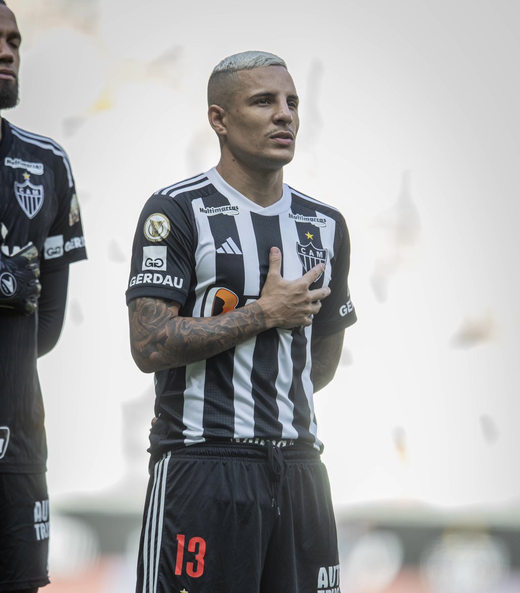 futebol_info's tweet photo. ⚠️ Atenção!

Corinthians quer retorno de Guilherme Arana, do Atlético-MG, para 2025.

A diretoria do Timão iniciou contatos pelo lateral-esquerdo, mas ainda não apresentou uma proposta oficial.

O Galo não pretende facilitar a saída do jogador.

🗞 @ESPNBrasil
📸 Pedro Souza/CAM