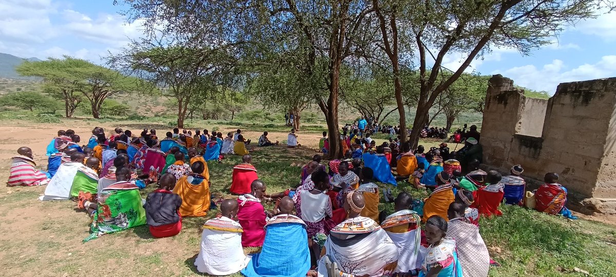 UNICEFKenya's tweet photo. Registration for the Nutrition Improvement through Cash and Health Education (NICHE) programme is ongoing in Mandera, Isiolo, Samburu, Wajir, Tana River and Garissa counties.

Thanks to @UKinKenya, NICHE aims to improve the nutrition status of children from vulnerable families. https://t.co/V91DmdIcRs