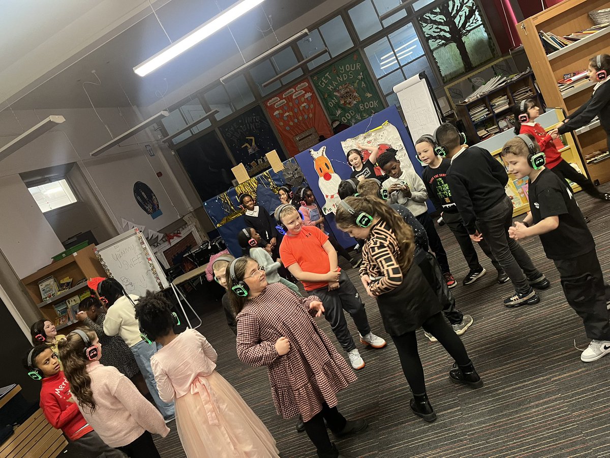 P4 had a great time at the Silent disco 🪩